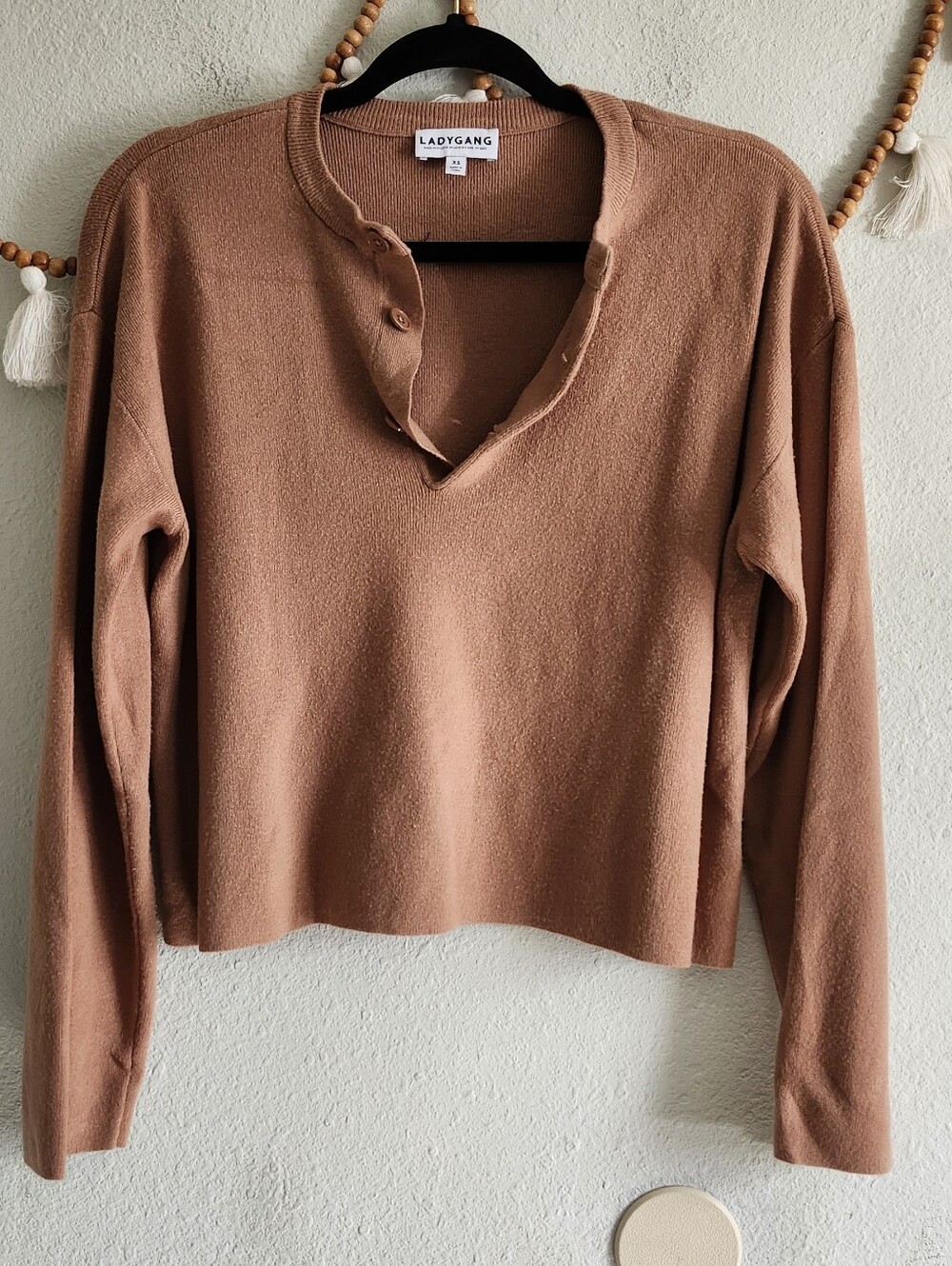 Ladygang Camel Cropped Sweater